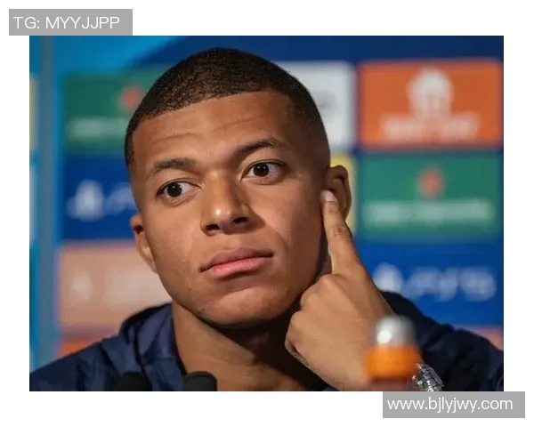 法国足球界的秃头明星究竟是谁他在球场上的传奇故事是什么